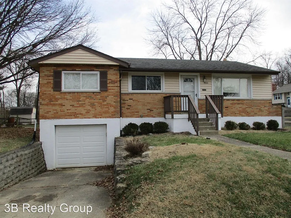 7000 Golfway Dr, Cincinnati OH exterior